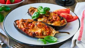 Как приготовить фаршированные баклажаны: 10 интересных рецептов