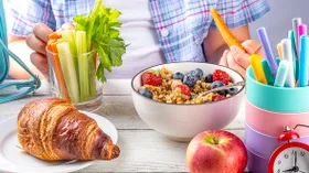 Завтраки для школьников: 11 идей вкусного и полезного начала дня
