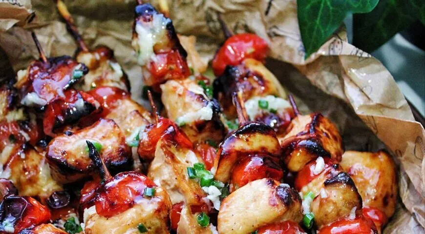 Шашлычки из курицы на шпажках