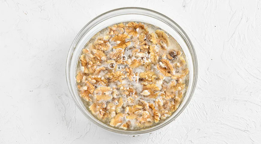 Паста из грецких орехов с медом