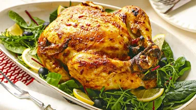 Курица с рисом и грибами в горшочке - Кулинарные рецепты