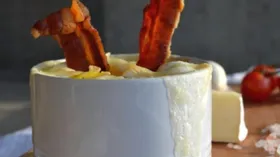 Простые рецепты с чеддером и мясной гастрономией