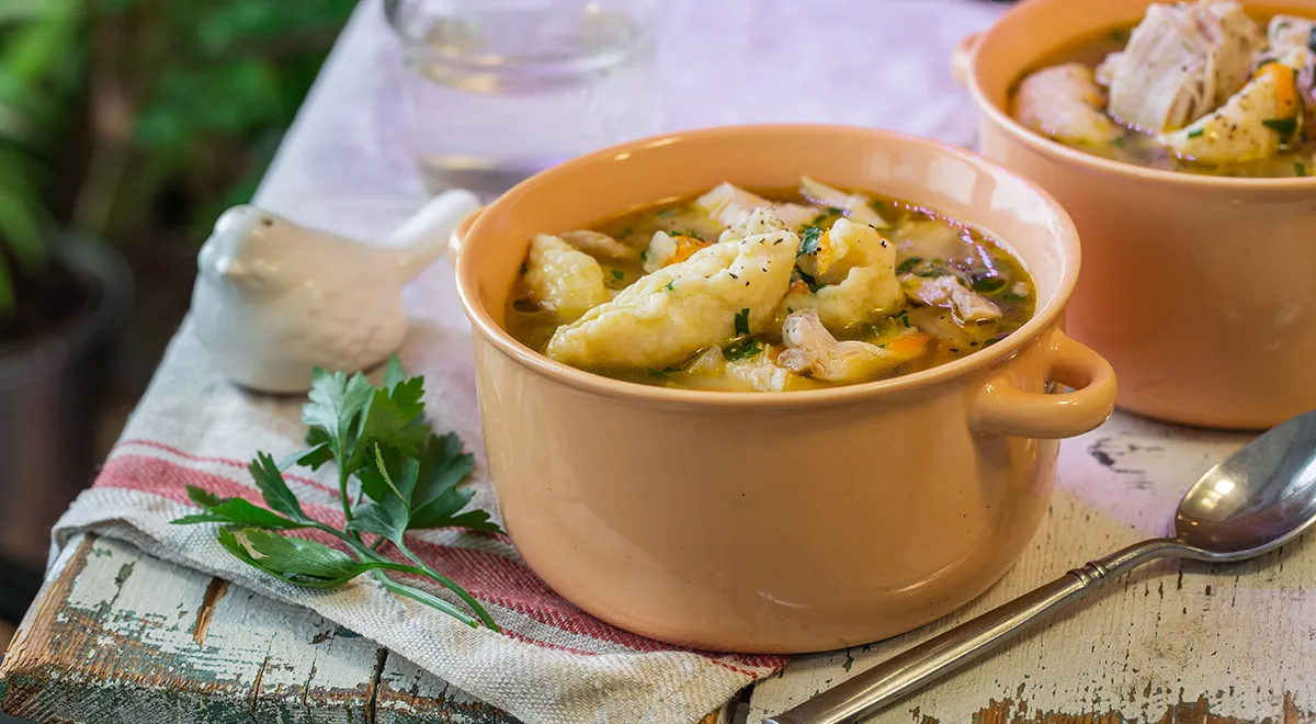 Суп с клецками на курином бульоне