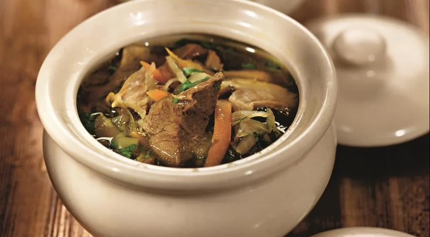 Суп в горшочке: гороховый, суп-пити, щи, луковый суп
