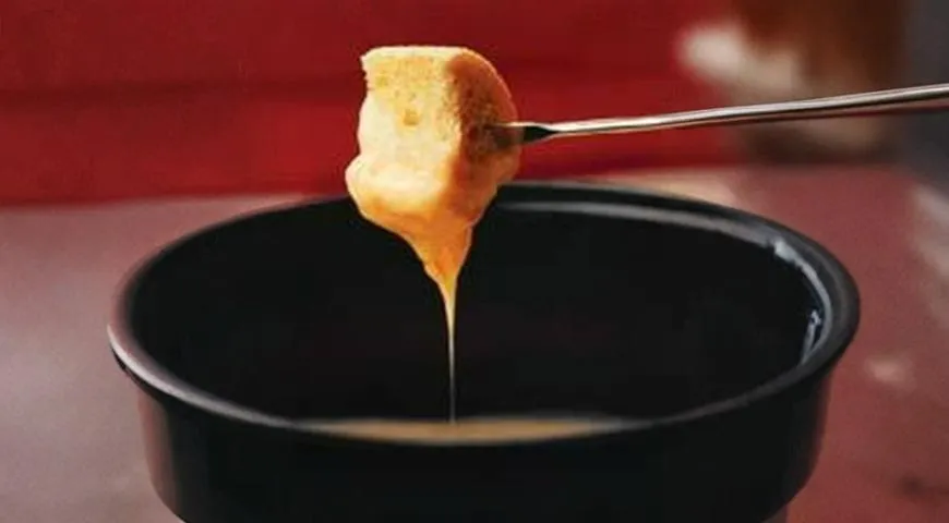 Классическое сырное фондю «Невшатель»