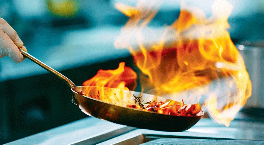 В какие блюда и для чего добавляют коньяк