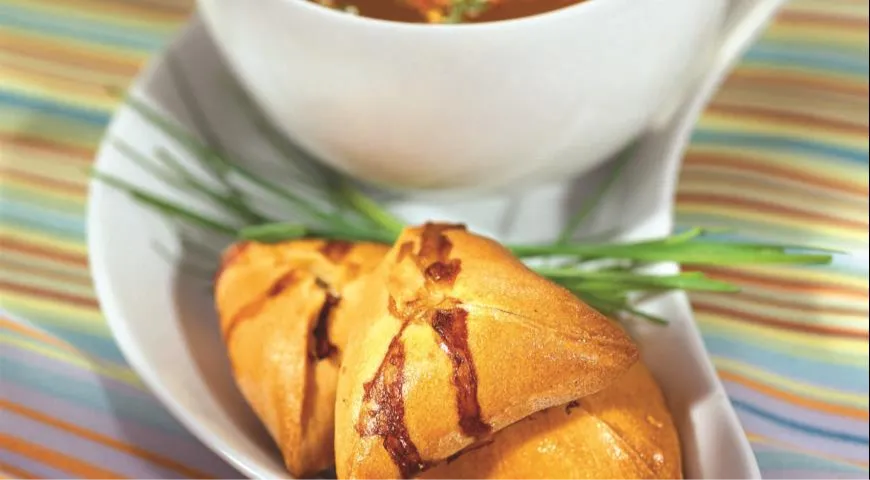 Пирожки с бараниной и зеленью