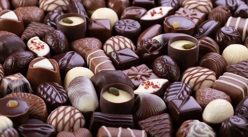 Вазелин часто входит в состав глазури для промышленных шоколадных конфет