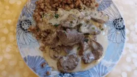 Куриная печень в сливочном соусе