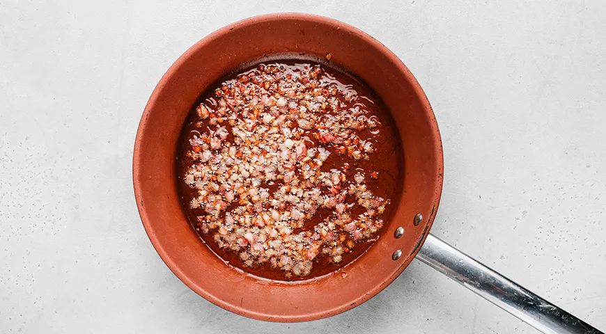 Цветная капуста с яйцом и сыром на сковороде