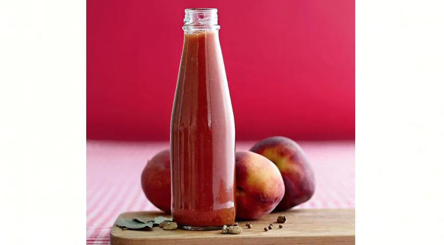 Домашний кетчуп с нектаринами