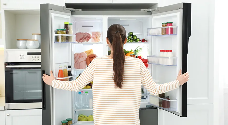 Перед тем, как отправиться в магазин, можно сделать фото полок в холодильнике. Так вы не забудете купить необходимое