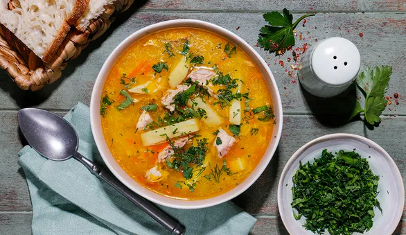 Рыбный суп из консервированной скумбрии