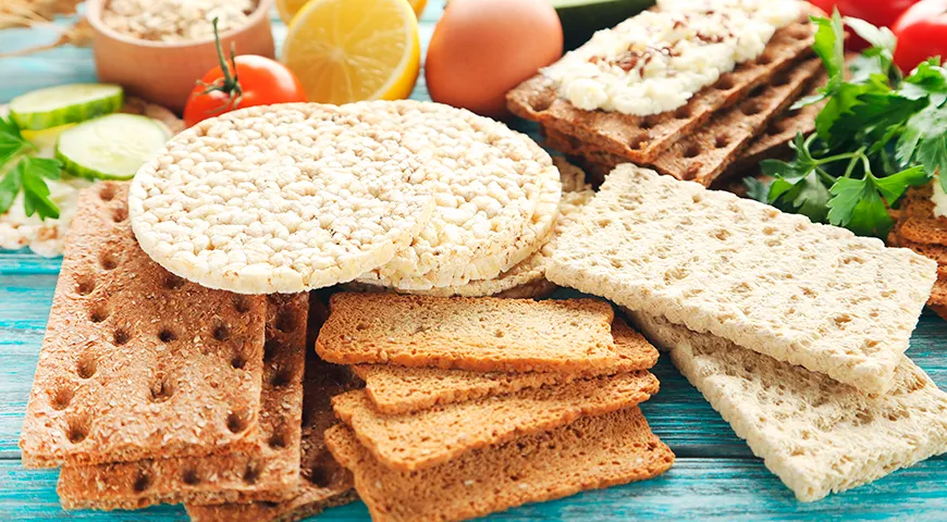 Хлебцы делятся на два вида: экструдированные (или «взорванные») образцы и печеные хлебцы