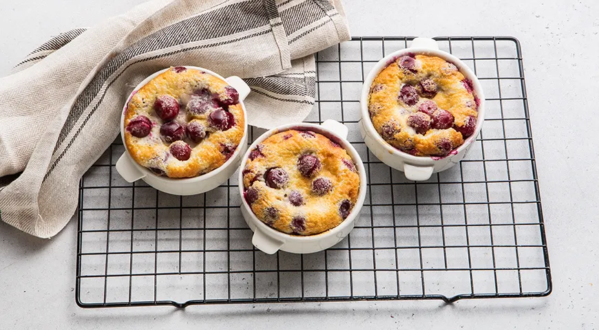 Клафути с вишней