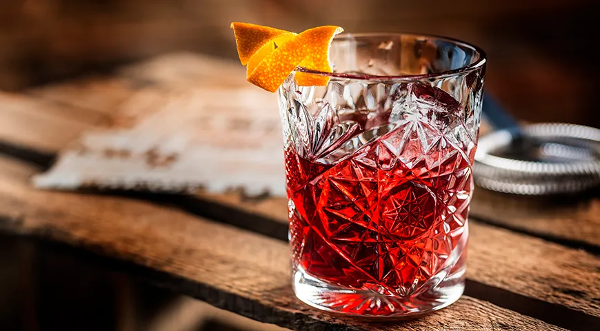 Коктейль с вермутом «Негрони»