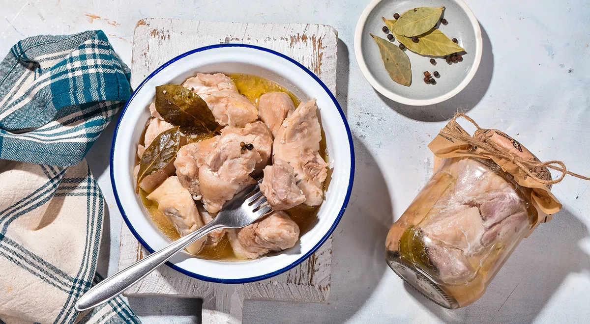 Рецепт тушенки в мультиварке с добавлением лаврового листа