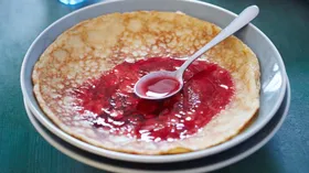 Рецепты на завтрак с молоком и манной крупой