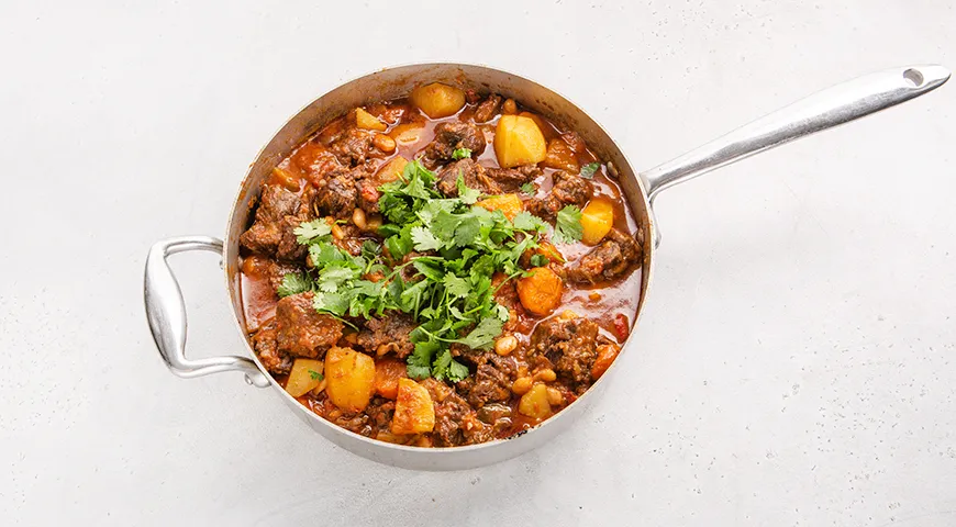 Мексиканское рагу с мясом, овощами и фасолью