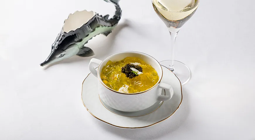 Заливное из осетра в «Dr. Живаго»