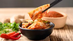 С солью, но снижает давление: найден «суперфуд», который можно приготовить дома