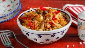 Солянка грибная с капустой на зиму