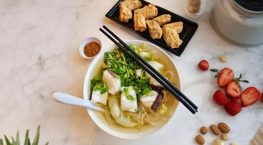 Вкус групера самодостаточен, поэтому ему подходят яркие, но не перебивающие аккомпанементы