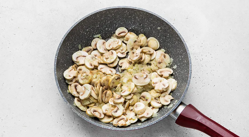 Грибной суп с рисом и картофелем