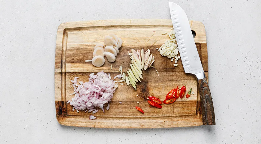 Пельмени с соусом том ям