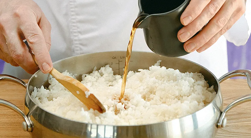 Как приготовить роллы рассказывает бренд-шеф Эльдар Мурадов