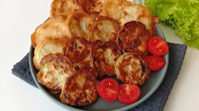 Кабачки в кляре из майонеза и яйца на сковороде