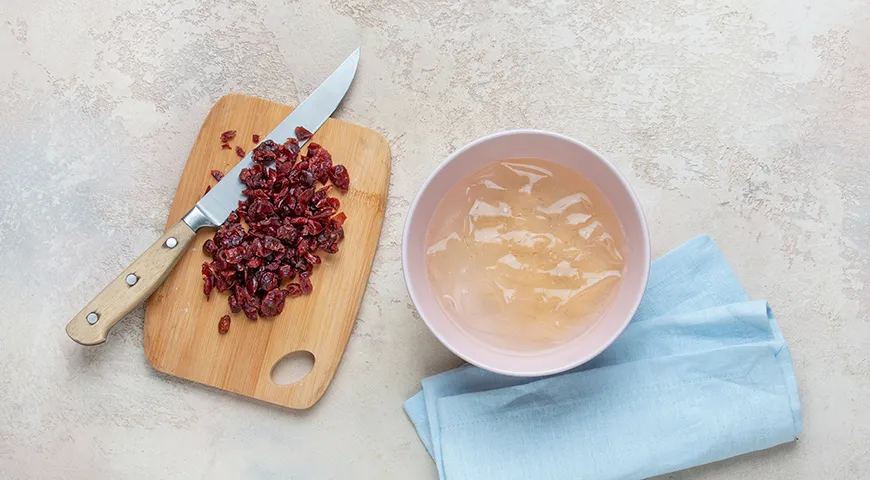 Фисташковая творожная пасха с вишней