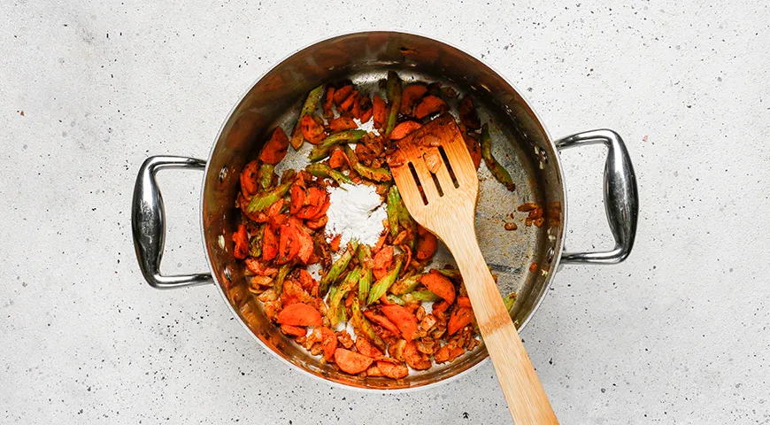 Суп чаудер с морепродуктами и сливками