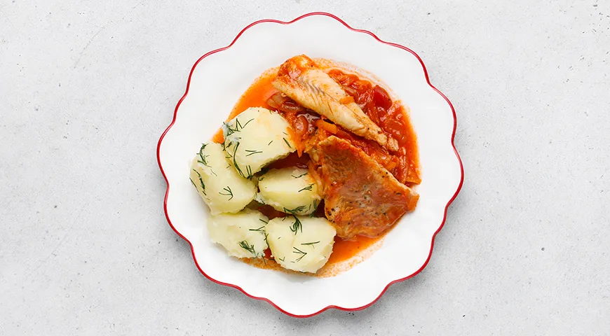 Минтай в томатном соусе