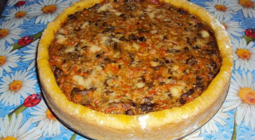 Пирог с курицей, картофелем и сыром