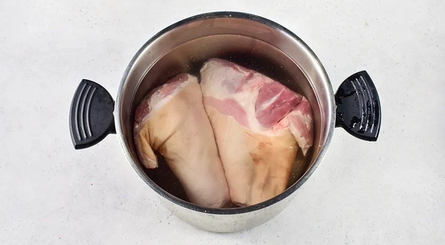 Колбаса из свиной рульки в домашних условиях