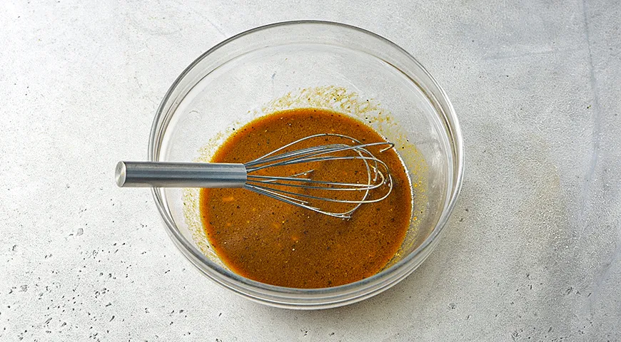 Свиной стейк в соево-медовом маринаде