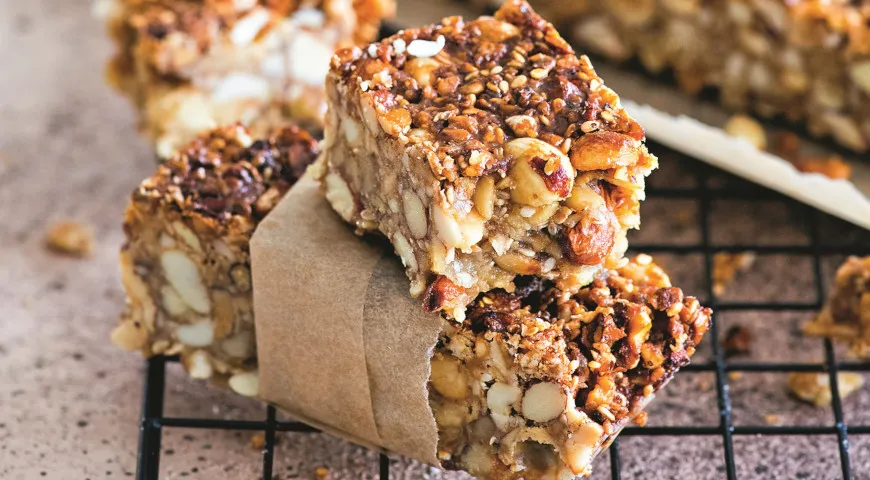 Ореховый снек с кунжутом