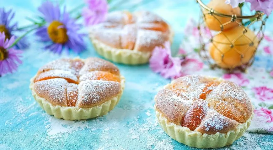 Миндальный франжипан с абрикосами 