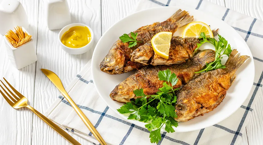 Жареные караси, классический рецепт 