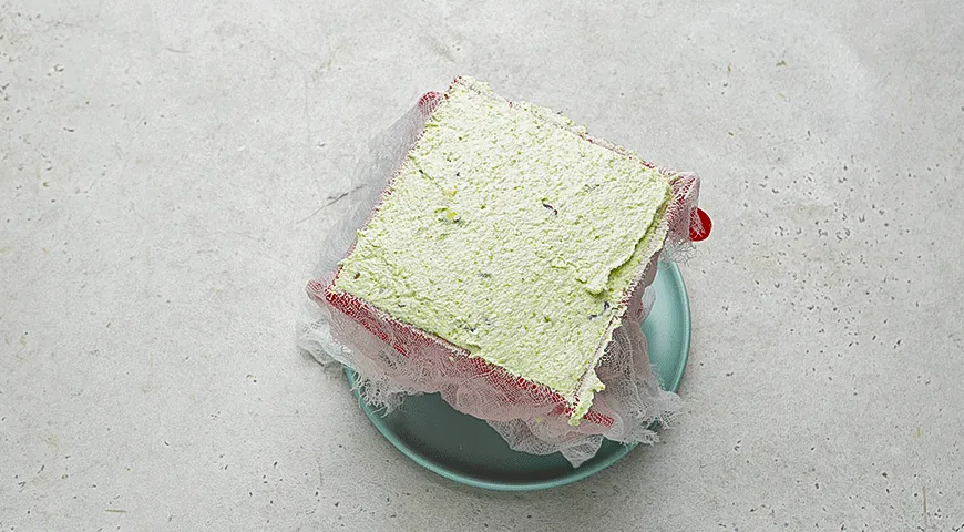 Муссовая фисташковая пасха