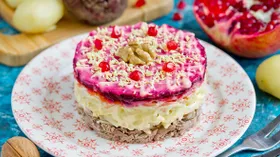 Салаты на 23 февраля: 20 праздничных рецептов с мужским характером