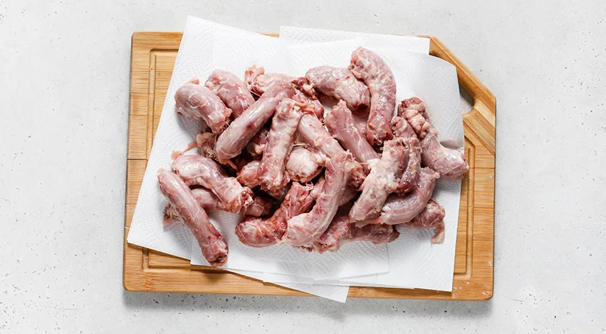 Куриные шейки в духовке