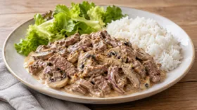 Мясо по-строгановски