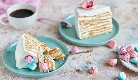 Идеальный крем для торта «Молочная девочка»: 5 лучших вариантов — от сливок до маскарпоне