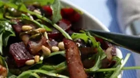 Рецепты с фруктами, рукколой и мясной гастрономией