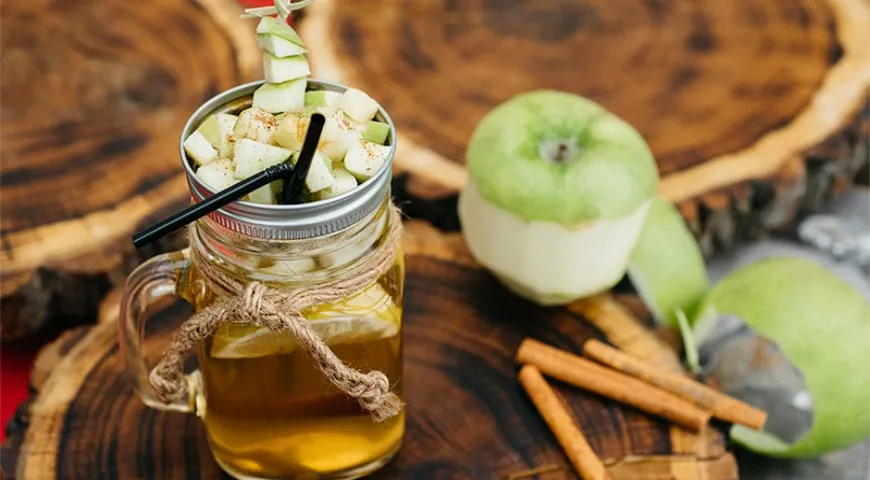 Rоктейль «Яблочный Штрудель» от Бульон Крутон