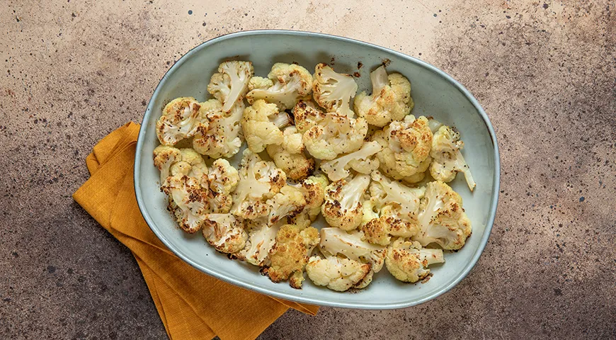 Запечённая цветная капуста с оливками