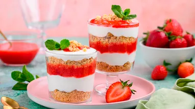 Десерты в стакане: 10 рецептов изысканного угощения