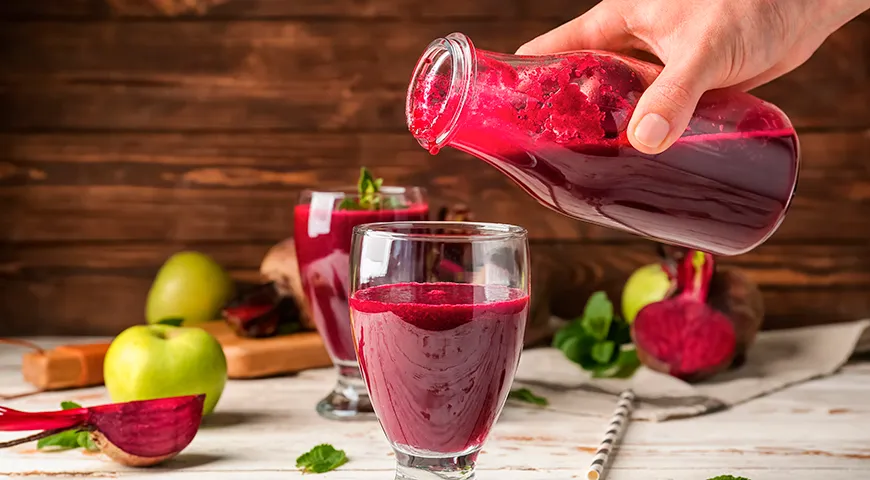 Свекольный сок — коллекция витаминов группы B (особенно фолиевой кислоты), витамина C, а также минералов (калия, марганца, магния и железа)